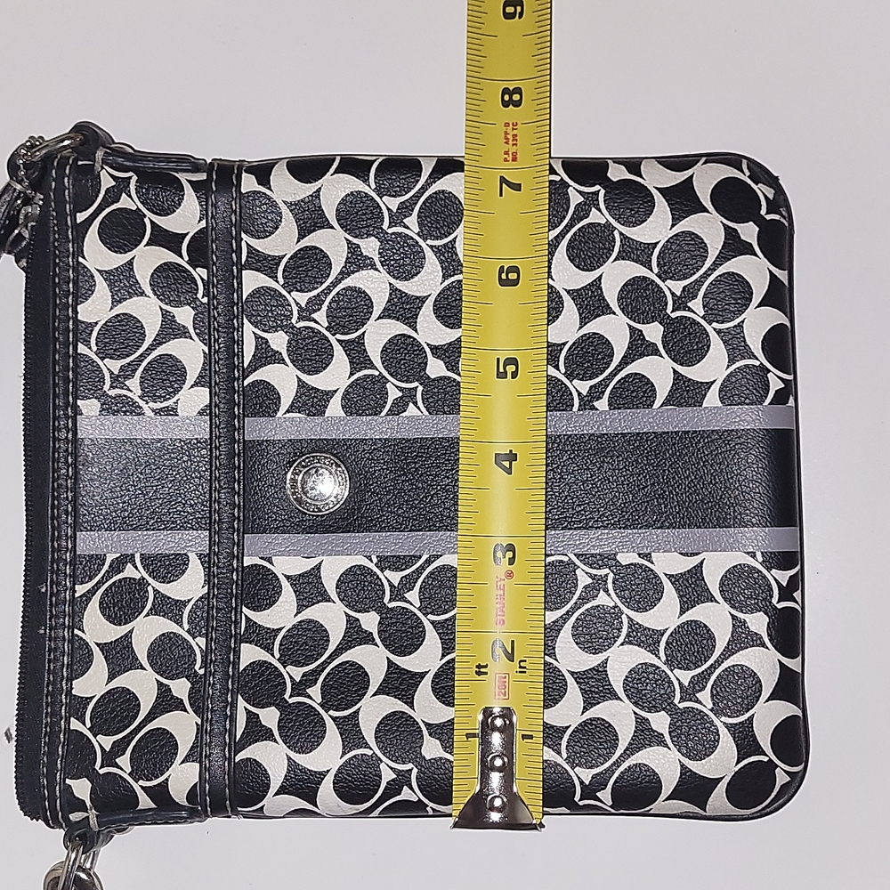 Coach leather crossbody tri color bag in black, gray, white, EUC - Picture 6 of 7